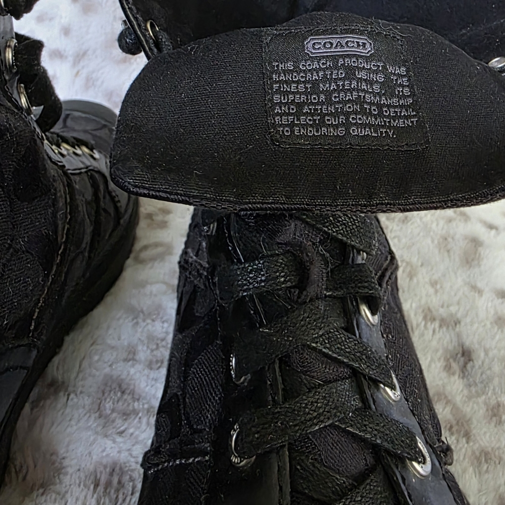 Women's Black Lace-Up Boots - Picture 4 of 6